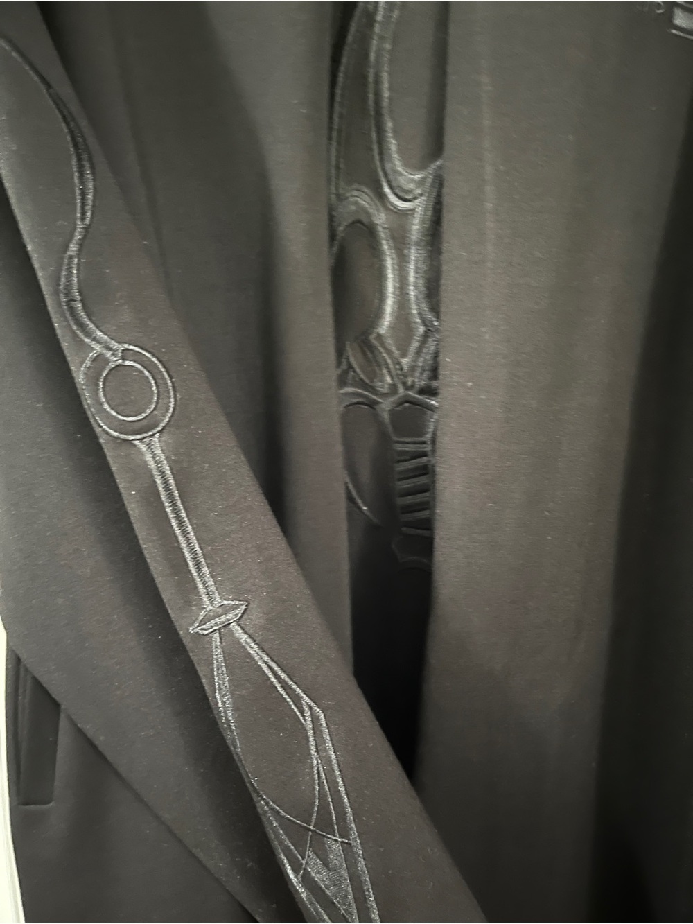 Torokami RPG Assassin Dagger Embroidery Cardigan - Picture 4 of 6